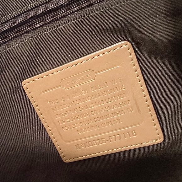 ♦️𝗦𝗢𝗟𝗗♦️ VTG coach large shoulder tote bag - Picture 14 of 16